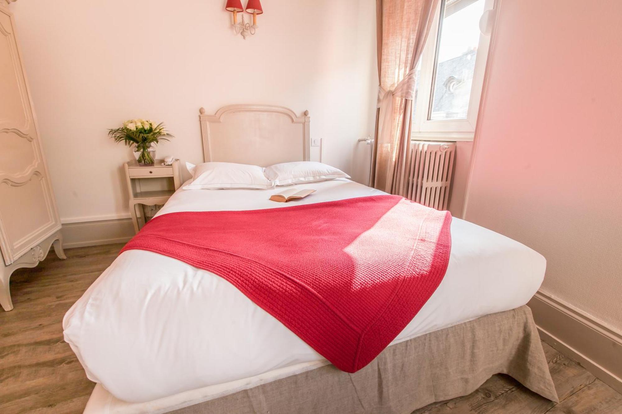 Brit Hotel Bristol Montbeliard Centre מראה חיצוני תמונה